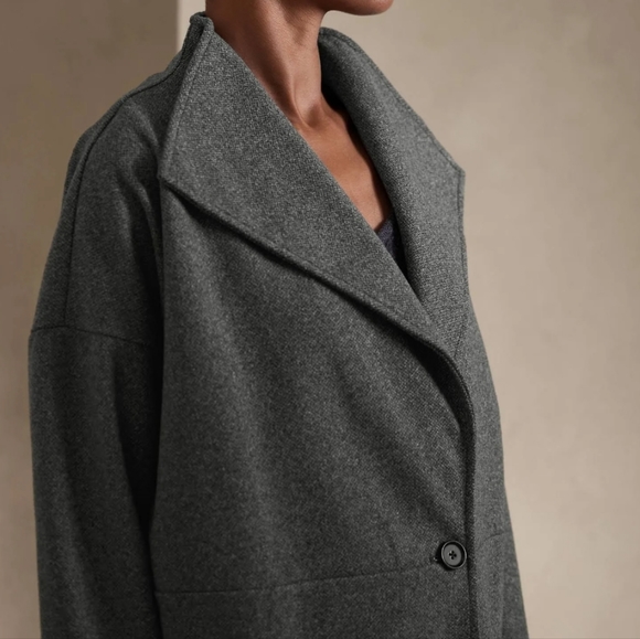 Banana Republic Coat - Picture 3 of 4